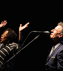 Wyndham Garden Niagara Falls Fallsview - Fallsview Hotel - Upcoming Events - AN EVENING WITH Lyle Lovett and his Large Band Wyndham Garden Niagara Falls Fallsview - Fallsview Hotel - Upcoming Events - AN EVENING WITH Lyle Lovett and his Large Band