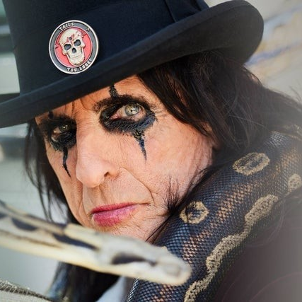 Alice Cooper – Too Close for Comfort Hotel Packages - Wyndham Fallsview Hotel